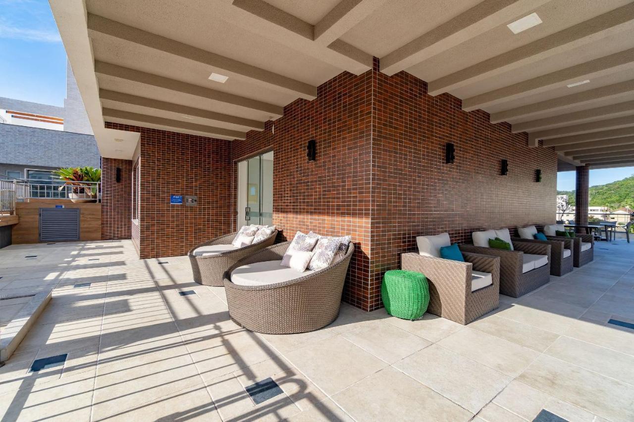 Porto Madero - Amplo Apartamento Em Condo Com Piscina Bombinhas Exteriör bild